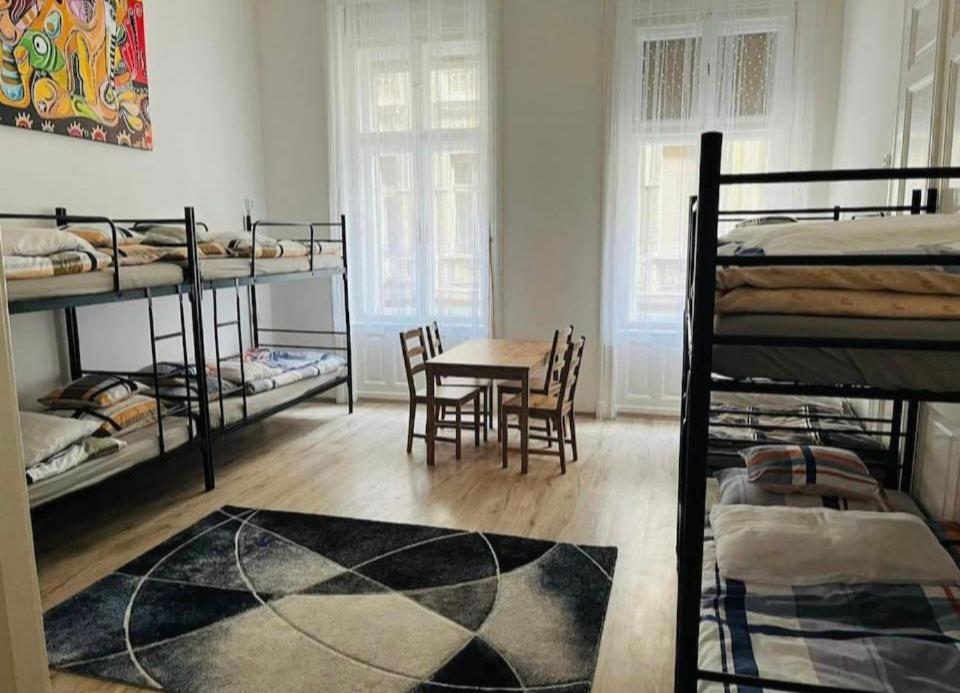 Ejjeli Majom Hostel Budapeşte Dış mekan fotoğraf